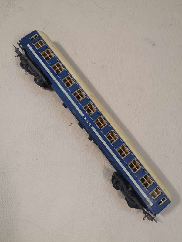 HO scale LIMA SAR BLUE TRAIN PASSENGER COACH