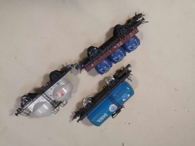 LIMA H0 - Model train freight carriages