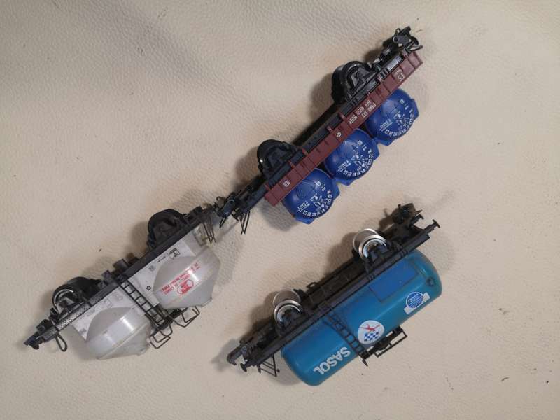 LIMA H0 - Model train freight carriages