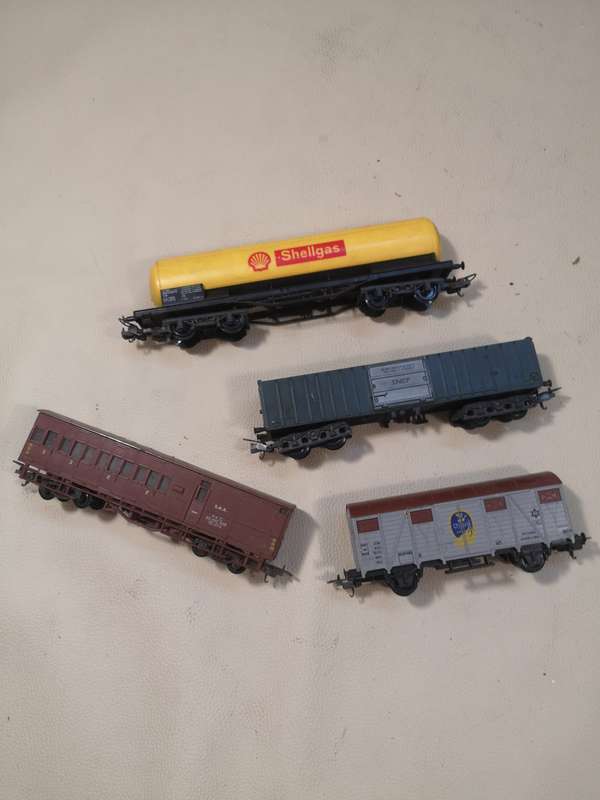 Collection of LIMA H0 - Model train carriages