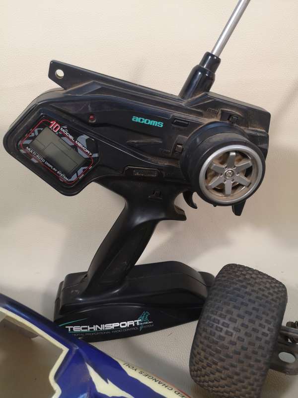 CEN Racing MG10 TR 4wd nitro truck with Radio