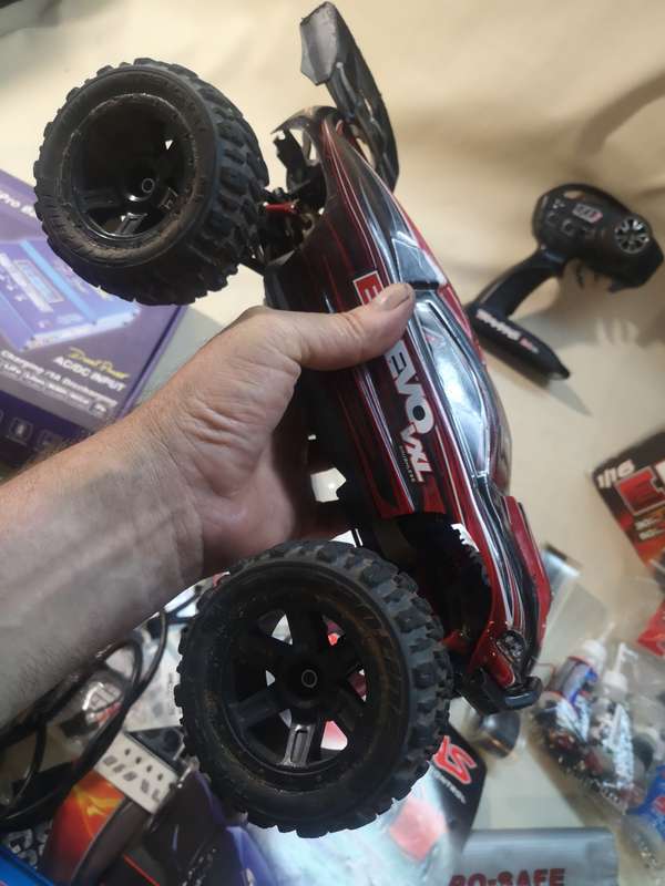 Massive Traxxas E-Revo VXL: 1/16-Scale 4WD Brushless Racing Monster Truck Giant Combo