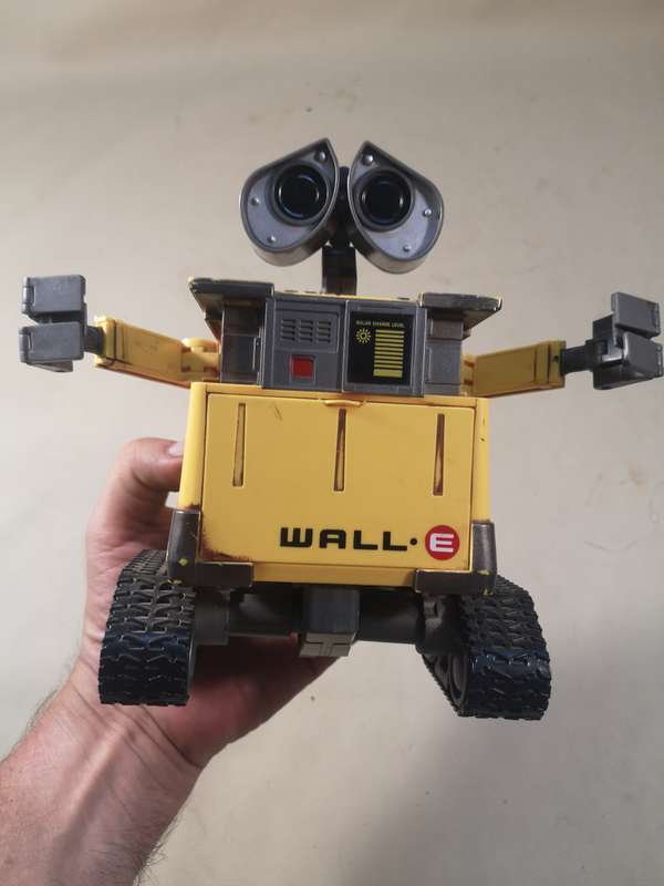 Wall-E Transforming Robot Thinkway Toys Pixar Disney Transforming Wall E