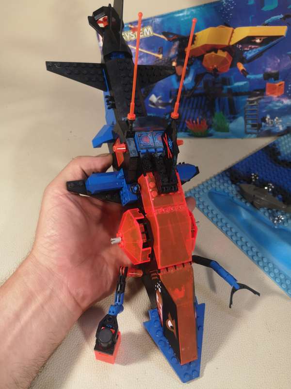 Vintage 1990's Lego 6190 Shark's Crystal Cave Aquazone Aquasharks submarine