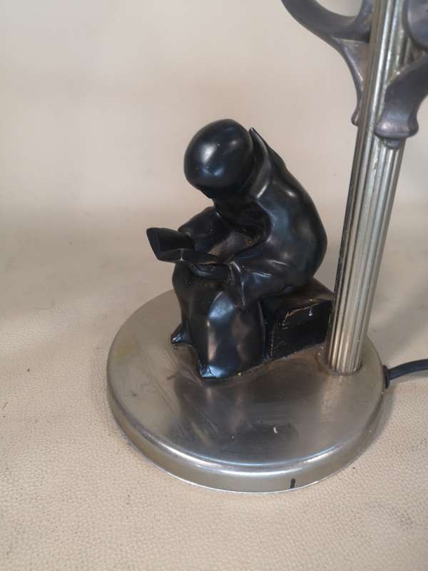 Vintage 1960's Art Deco Lantern table lamp with the reader - Working