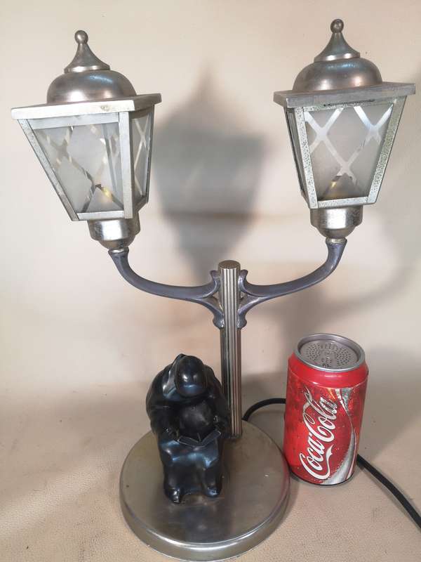 Vintage 1960's Art Deco Lantern table lamp with the reader - Working