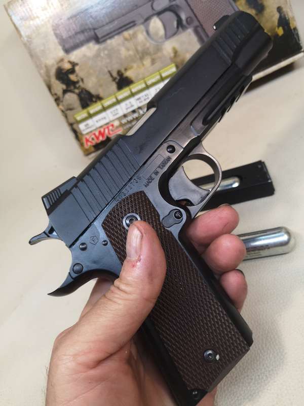 Metal Air Co2 pistol CQBP M45A1 4,5BBS 21-shots - Tested Working