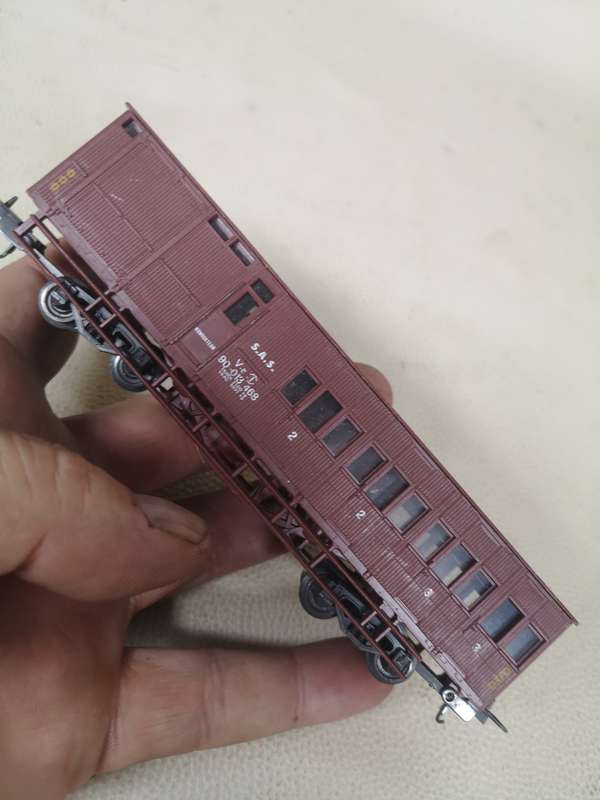 LIMA HO SAR V8 Guards Van in good condition
