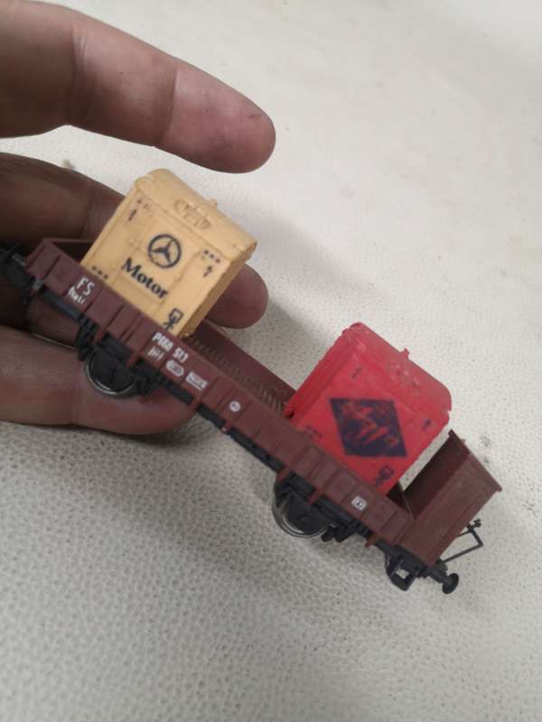 LIMA HO SCALE BEER CARLSBERG WAGON + CONTAINER WAGON