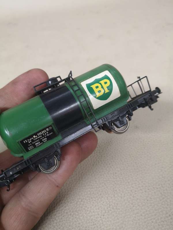 Lima HO Scale Lima BP Tank Wagon