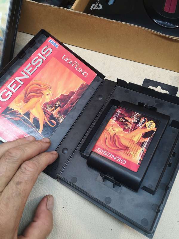 RARE!!! Vintage Boxed Sega Mega Drive 2, 16 bit, 1994 Complete + Games