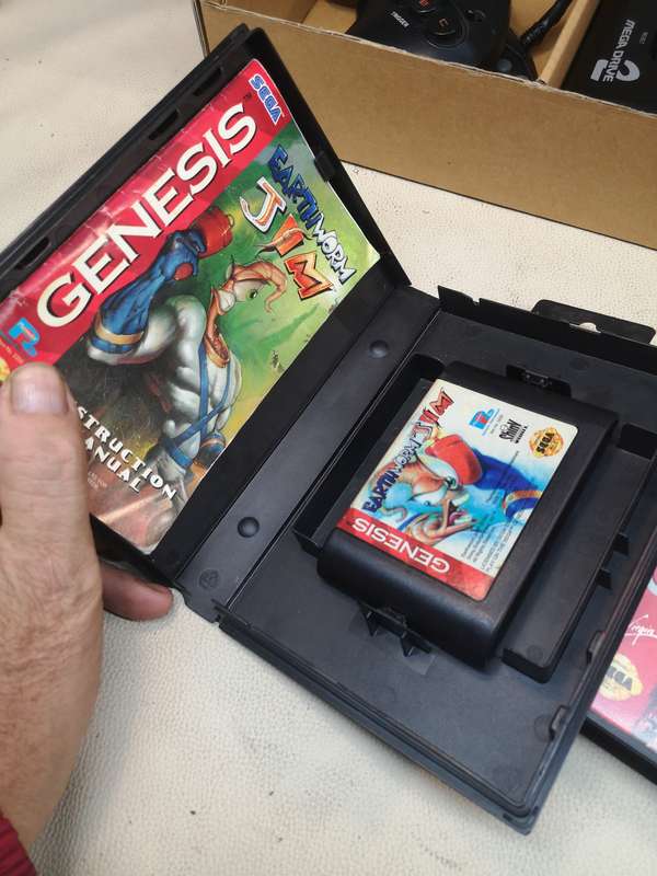 RARE!!! Vintage Boxed Sega Mega Drive 2, 16 bit, 1994 Complete + Games