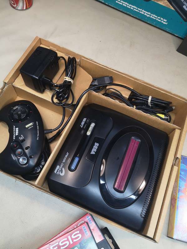 RARE!!! Vintage Boxed Sega Mega Drive 2, 16 bit, 1994 Complete + Games
