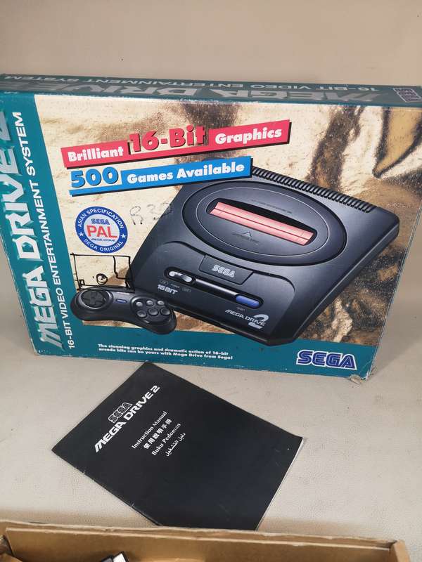 RARE!!! Vintage Boxed Sega Mega Drive 2, 16 bit, 1994 Complete + Games