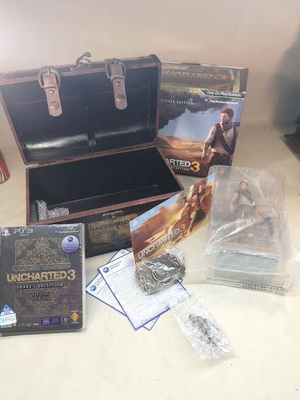 PS3 Uncharted 3: Drake's Deception Explorer Treasure Limited Edition Collectors Set