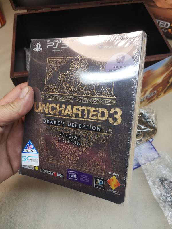 PS3 Uncharted 3: Drake's Deception Explorer Treasure Limited Edition Collectors Set