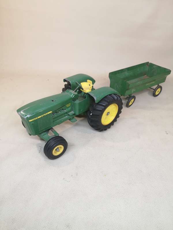 Vintage 1960's John Deere 5020 Diesel + Wagon 1/16 - ERTL Tractor - Metal - Diecast