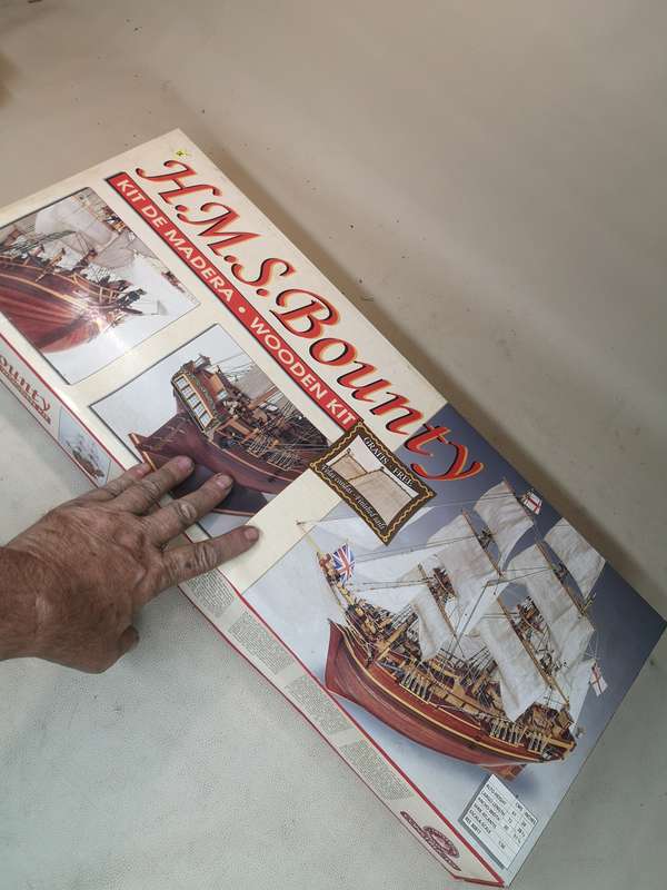 Constructo 1/50 Scale Wood Ship Model HMS Bounty 80817