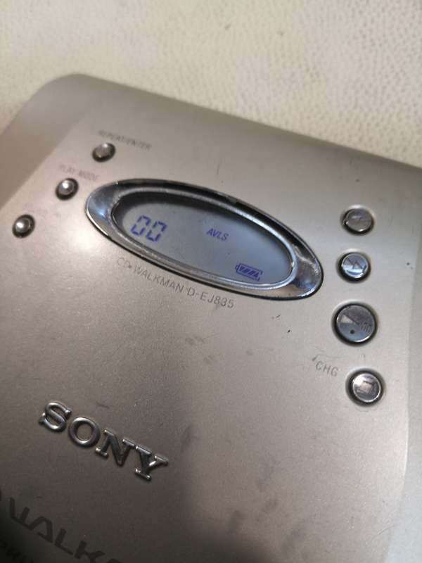 VINTAGE DISCMAN SONY WALKMAN D-EJ835 - SONY CD WALKMAN - Tested Working