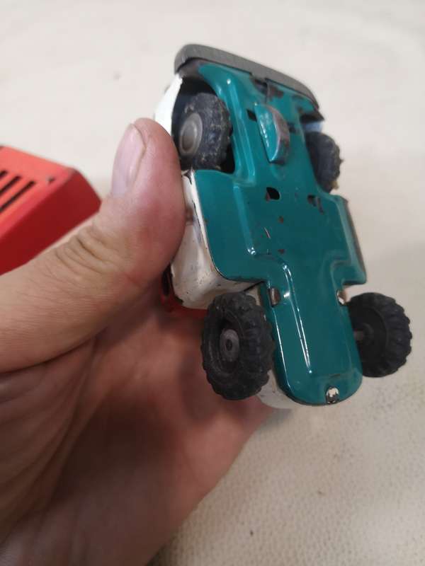 VINTAGE 1950'S FRICTION TIN LIVESTOCK TOY TRUCK