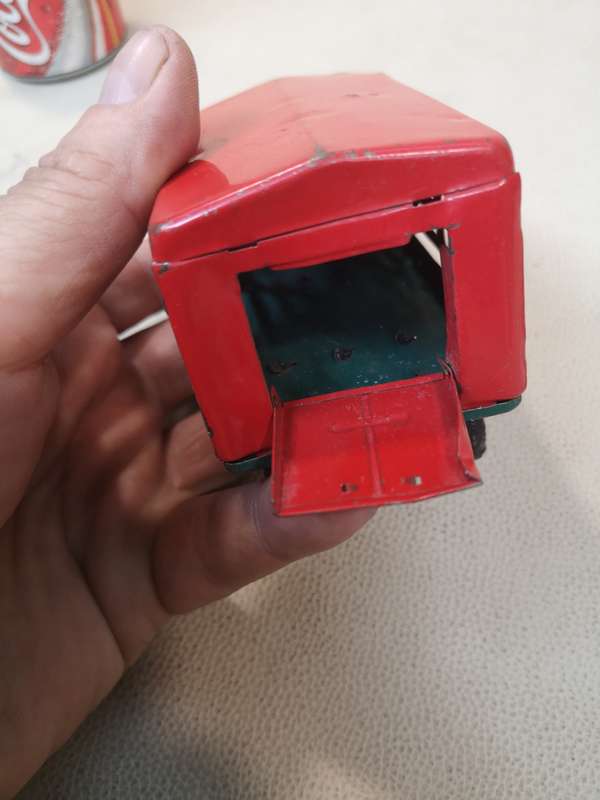 VINTAGE 1950'S FRICTION TIN LIVESTOCK TOY TRUCK