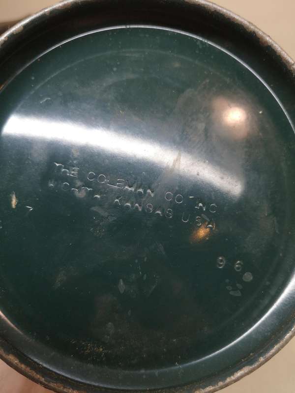 Vintage COLEMAN MODEL 214A-700 KEROSENE LANTERN LAMP Made In USA 1 of 2 On Auction now