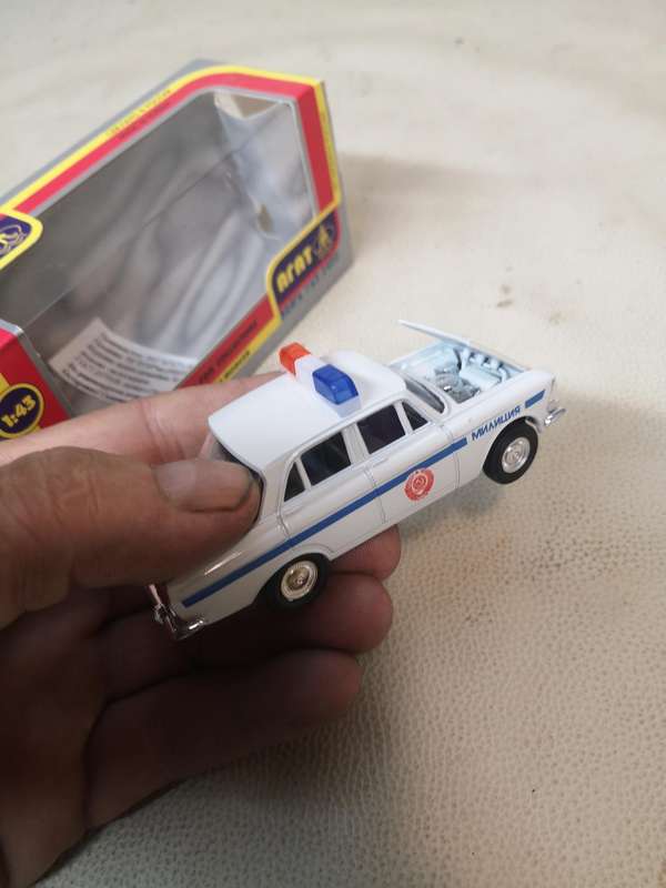1:43 Moskvitch 412 GAI Militsia USSR (AGAT) Die Cast