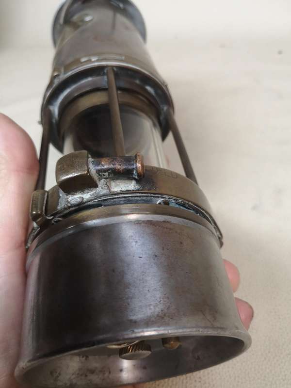 Magnificent Vintage Green and Sons Miners Wolf lamp - Stunning Condition