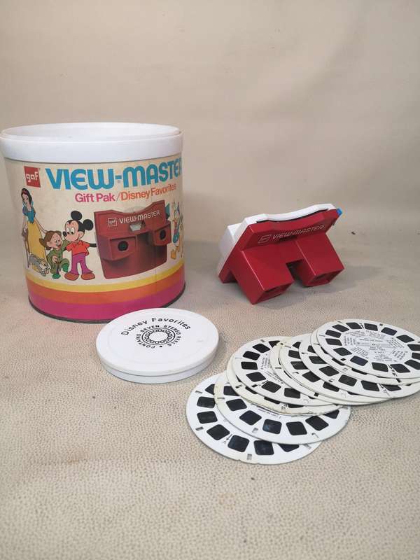 Vintage 1970's View Master Walt Disneys anniversary gift pack