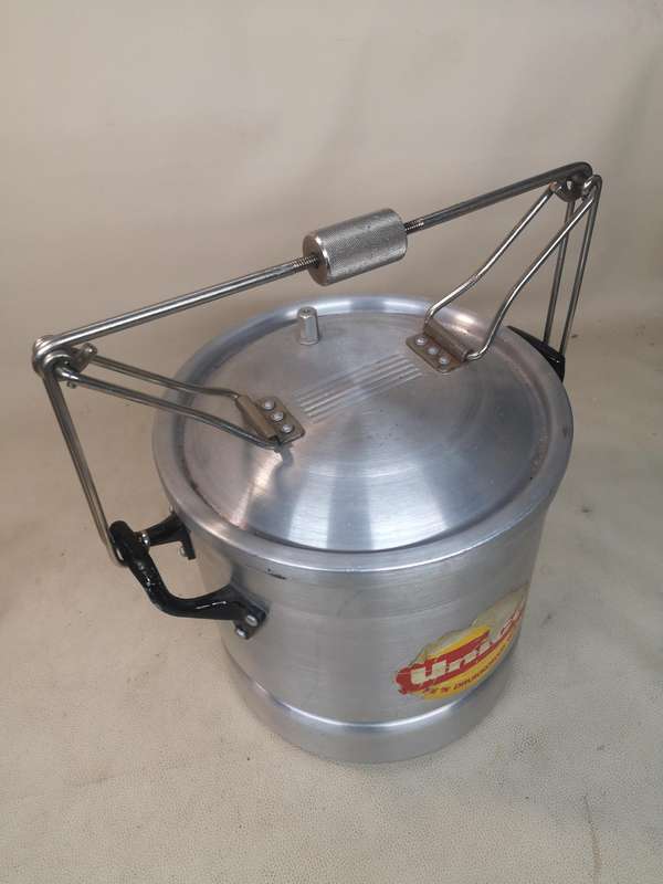 AN INCREDIBLE FIND!! VINTAGE "UNUSED" UNICO STEAMING POT