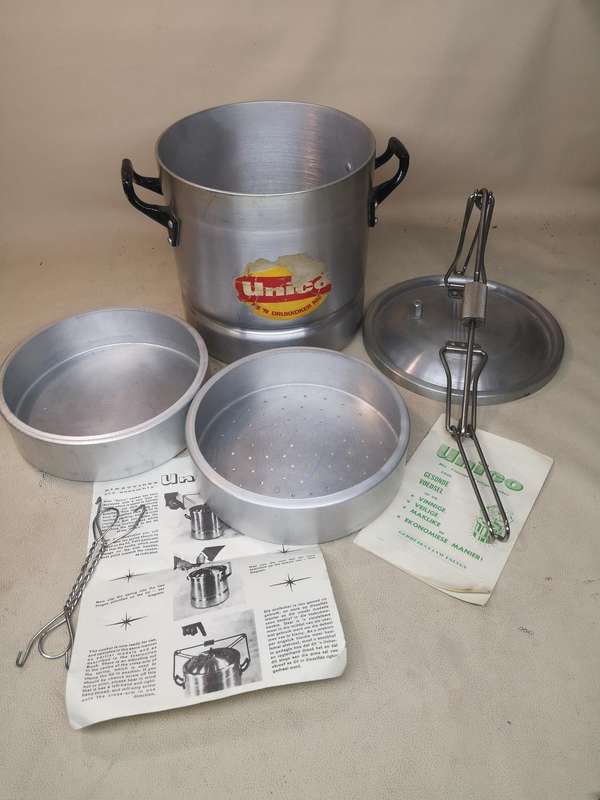 AN INCREDIBLE FIND!! VINTAGE "UNUSED" UNICO STEAMING POT