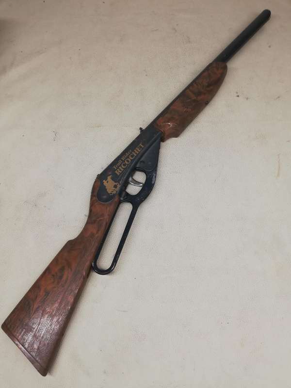 Vintage Daisy Model 660 Trail Rider Ricochet Gun