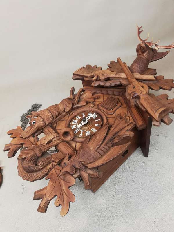 Working Large 600mm Hand-Carved Black Forest Hunter Cuckoo Clock - Germany