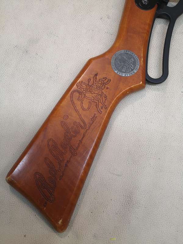 Daisy Red Ryder 70th Anniversary Commemorative BB Gun (1986)