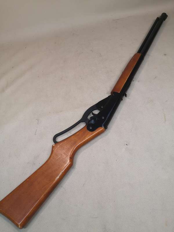Daisy Red Ryder 70th Anniversary Commemorative BB Gun (1986)