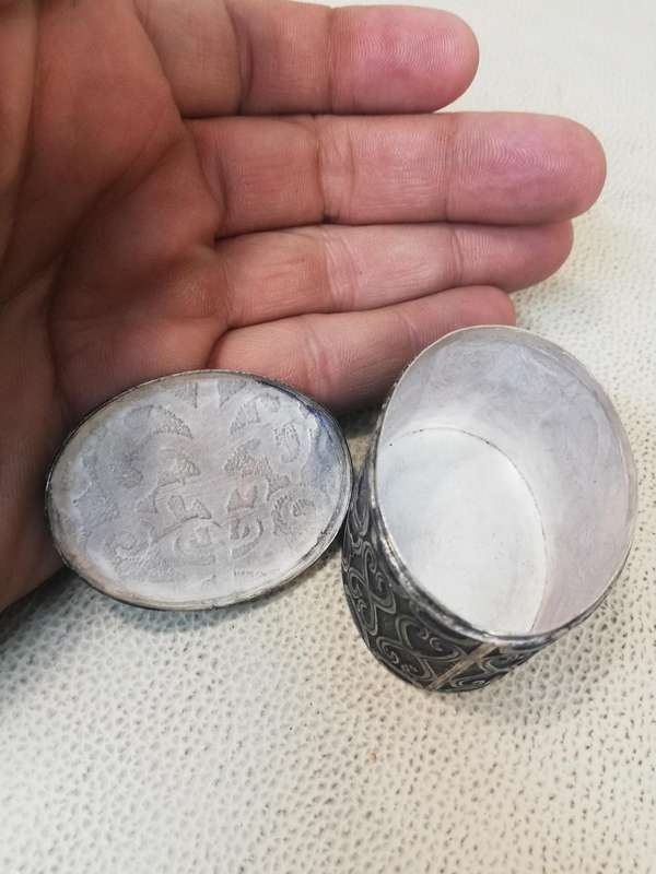 Stunning Antique Handcrafted 925 Silver Pill Box - Marked - 54g