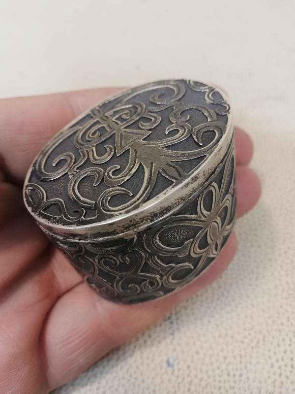 Stunning Antique Handcrafted 925 Silver Pill Box - Marked - 54g