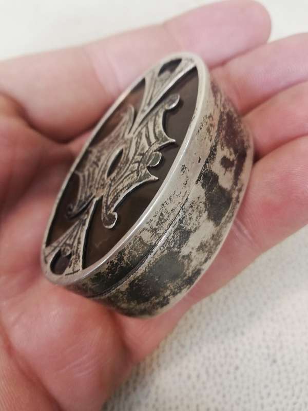 Magnificent Handcrafted 925 Silver Pill Box With a Tortoiseshell inlay - Marked - 34g