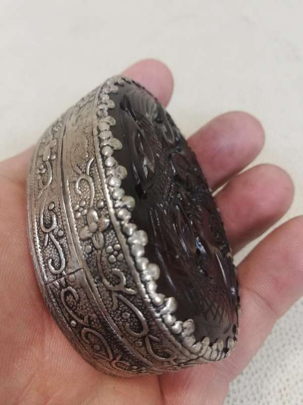 Vintage 1850s-1920s Intaglio Sardonyx Agate Silver Pill Snuff Box