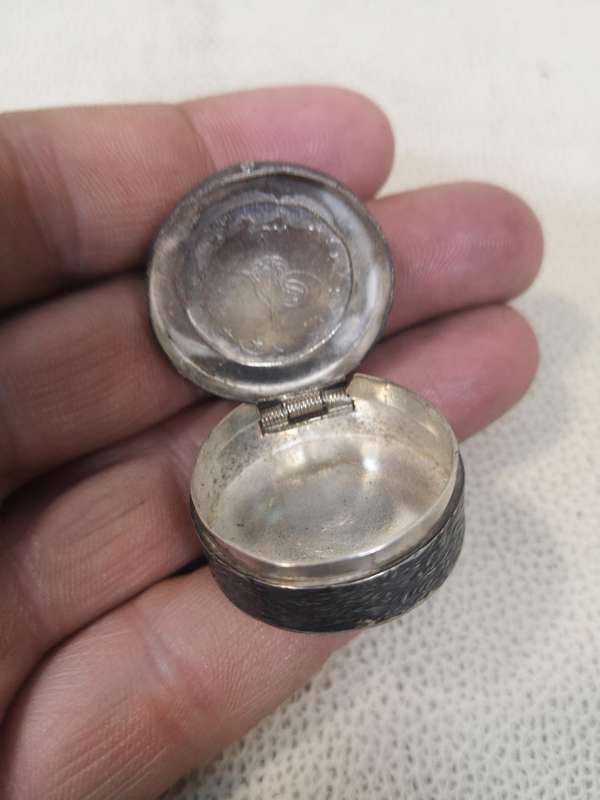 Vintage Handmade Hallmarked 900 Silver Pill Box - 20g