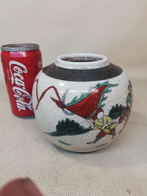Antique Chinese Nanking Jar . Decorated Warriors On Jar. Early 20th Century