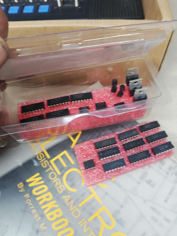 Electronics Learning Lab by RadioShack : A Complete Course in Electronics
