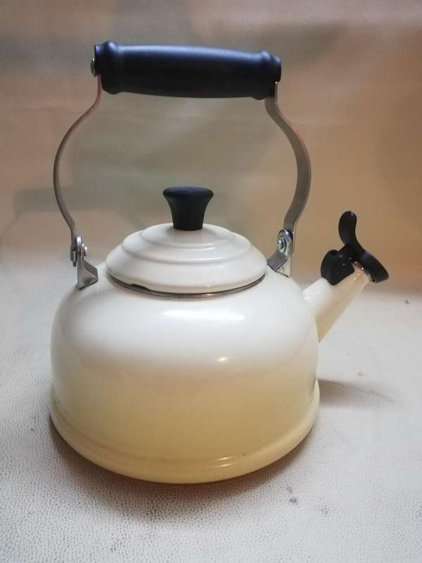 Vintage Le Creuset Whistling Enamel Stovetop Kettle, 1.6L