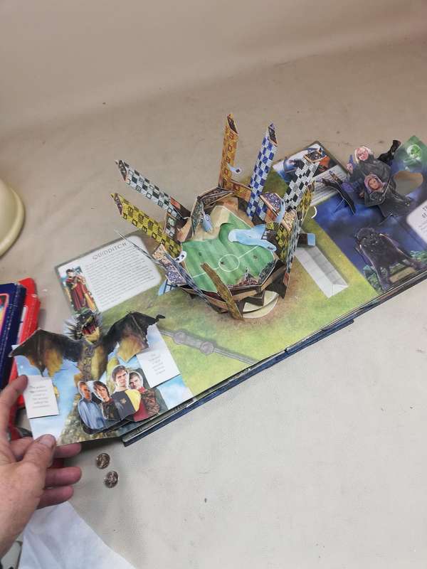 Magnificent!!! Majestic Harry Potter Pop Up Guide to Hogwarts Book