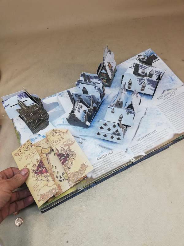 Magnificent!!! Majestic Harry Potter Pop Up Guide to Hogwarts Book