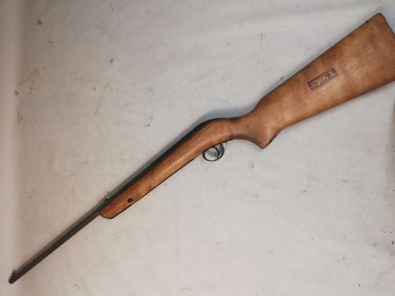 Vintage BSA Cadet .177 air rifle, barrel length 380mm Serial no W79211