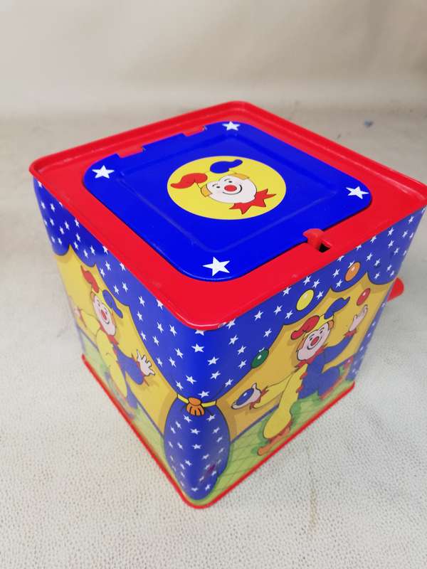 Vintage Schylling Tin Musical Wind Up Jack in the Box Circus Clown Jester Works