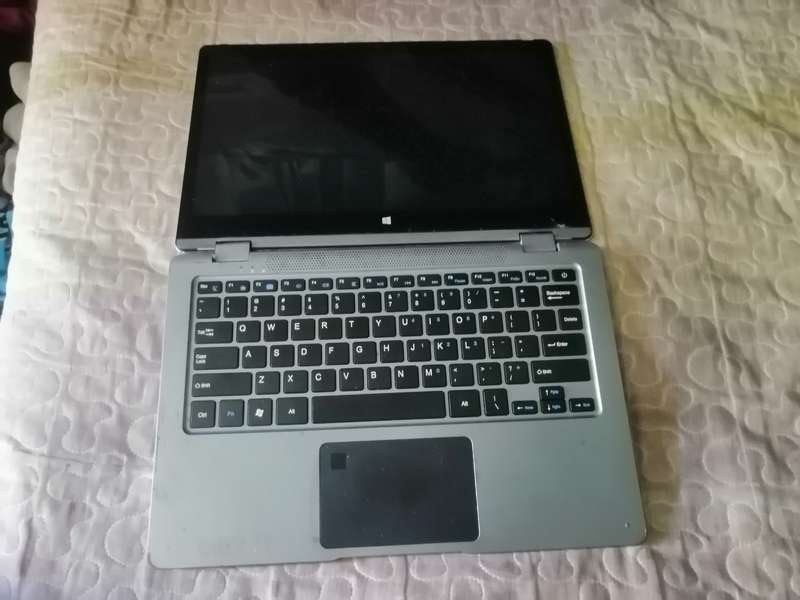 Mecer ya13q20, 13.3" 128GB SSD 4GB RAM