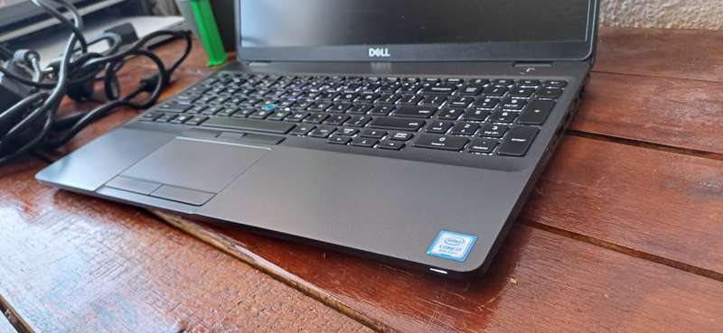 Dell Precision 3541 core I7 9th Gen, 16 GB RAM . 512 Nvme SSD 4GB Nvidia Dedicated Graphics