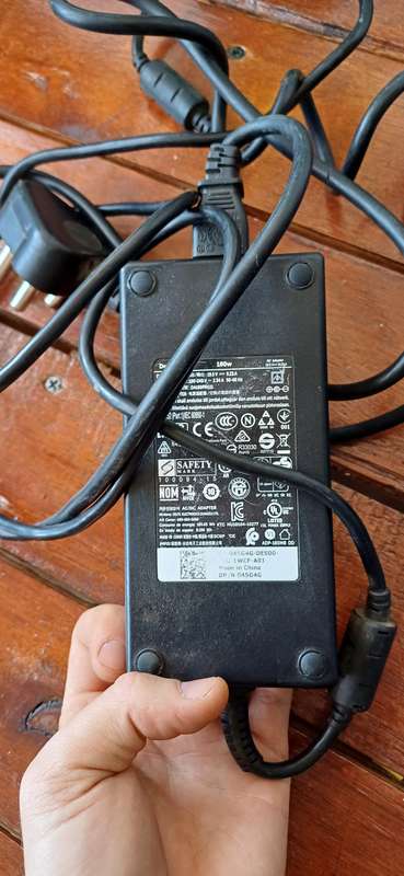 Dell Precision 3541 core I7 9th Gen, 16 GB RAM . 512 Nvme SSD 4GB Nvidia Dedicated Graphics